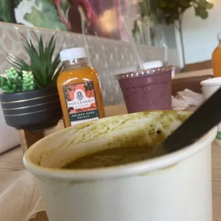 Lentil soup and Golden Gate Bridge.