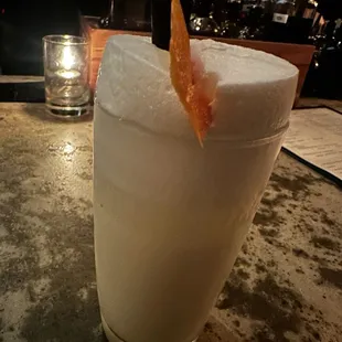 Gin egg foam cocktail