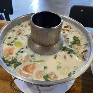 Tom Kha