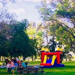 A bouncer/slide combo added instant fun to this Gibson Ranch party!