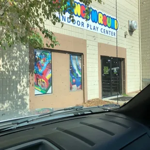 Entrance to Bounce'n Round.