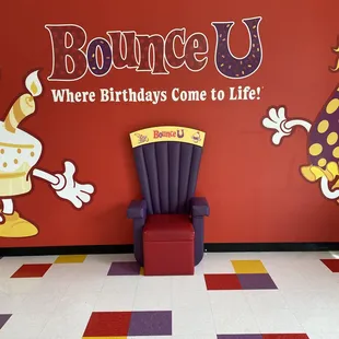 Guest of Honor Throne