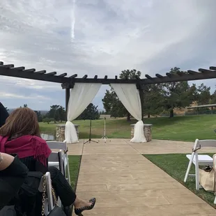 Wedding to start.