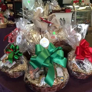 Holiday Gift Baskets!!