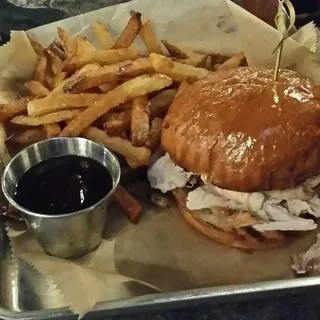 Pulled Chicken Sandwich