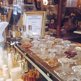 in love. I can just imagine the ladies and gentlemen of the 1800s wearing these