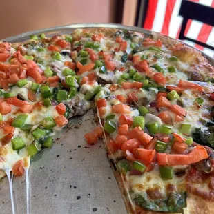 Loved this veggie pizza minus the olives, added in spinach