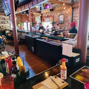 sushi and sashimi, interior