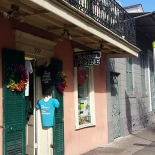 Bourbon Pride Dec 2014 - Follow the rainbow!