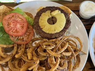 Dugey’s Deli