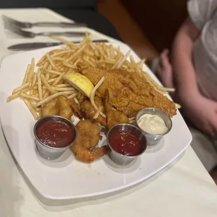Catfish &amp; Shrimp platter