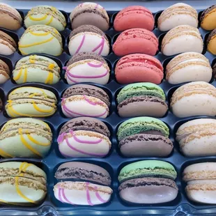 a tray of macarons