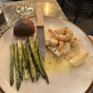 Grilled codfish and shrimp with asparagus