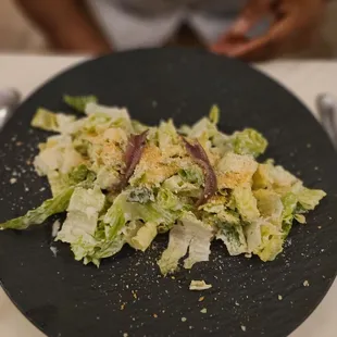 Caesar salad with anchovies (magical dining)