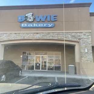 Bowie bakery store front