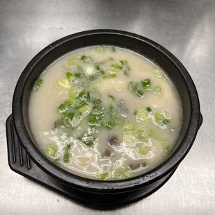 곰탕. GomTang. Beef and bone marrow soup with noodle