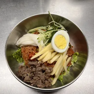 비빔냉면. BiBimNaengMyun. Buck wheat noodle with spicy house sauce