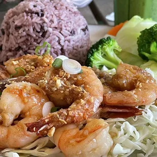 Garlic pepper shrimp was amazinggg !