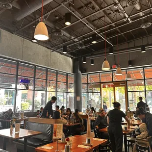 great atmosphere, clean, friendly staff