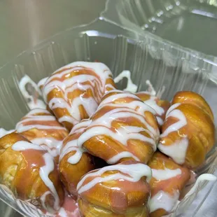 Pretzel Bites drizzled with our housemade guava butter and sweet cream cheese