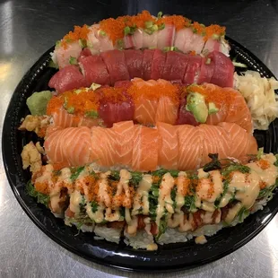 5 sushi rolls party plates