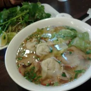 Bbq Pork & Wonton Egg Noodle Soup