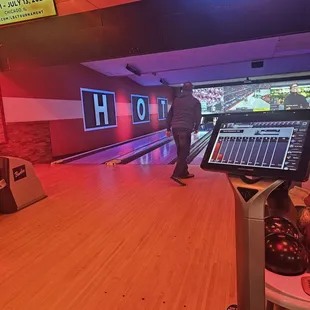 Throwing rocks out here on these lanes...