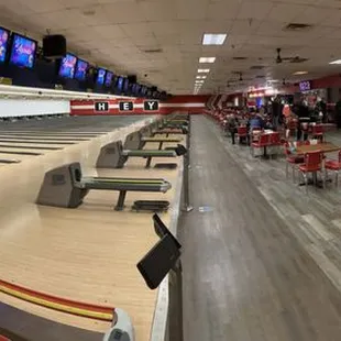 Bowlero Normandy