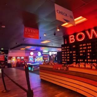 Bowlero North Sacramento