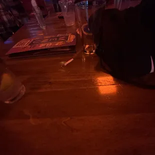 my empty table with 0 breadsticks in sight!!