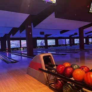 Bowling lanes