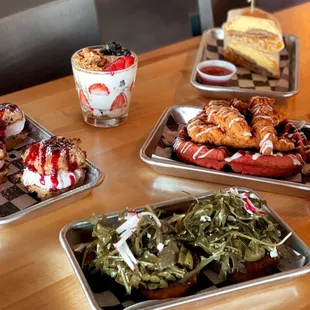 Brunch Sat &amp; Sun 11am-3pm