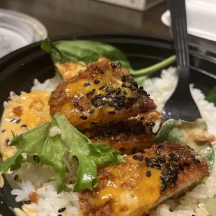 Crispy sweet sriracha aioli chicken bowl - it&apos;s just insanely good