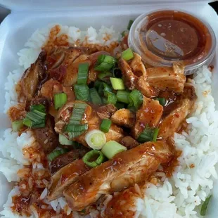 Spicy garlic chicken bowl
