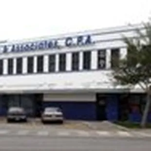 T. Hardie Bowman, Owner