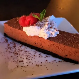 Chocolate mousse tort