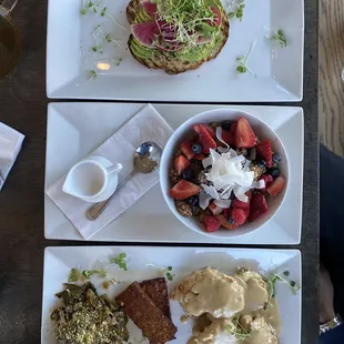 brunch: avocado toast, quinoa porridge, biscuits and gravy with tempeh bacon