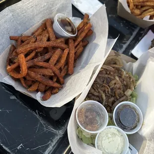 Sweet potato fries, Bourbon cream burger, no bun.