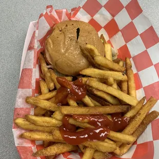 Cheeseburger with bacon, jalapeños, &amp; peanut butter.  Seasoned fries.