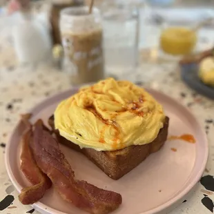 Eggs in Toast