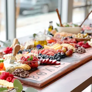 Large flat grazing table