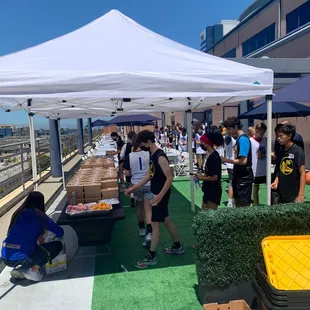 200 Sandwiches for Golden State Warriors Youth Team Event. Love to support of local community in Oakland!