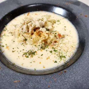 Crab meat chowder