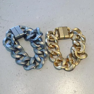 We got these matte chain link bracelets back in stock today! Come get them while they last!