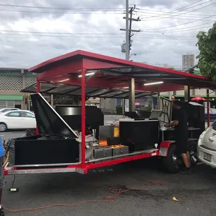 A Thursday night at 6:30 pm! They said they'll be back Fri and Sat. The best thing ever!