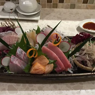 Chef 's Special Sashimi Plate