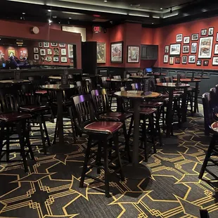 Brad Garrett's Comedy Club