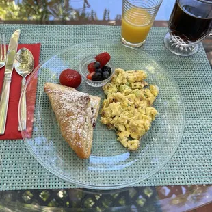 Breakfast on Day 2: puff pastry with raspberry jam, scrambled eggs with bacon cheese and chives, berries. Orange juice and coffee