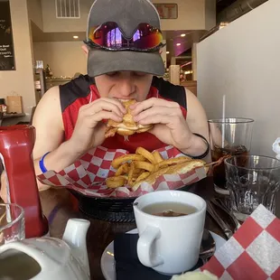 White Cheddar grilled cheese with onion rings