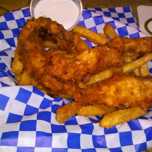 chicken wings and fried chicken, food
